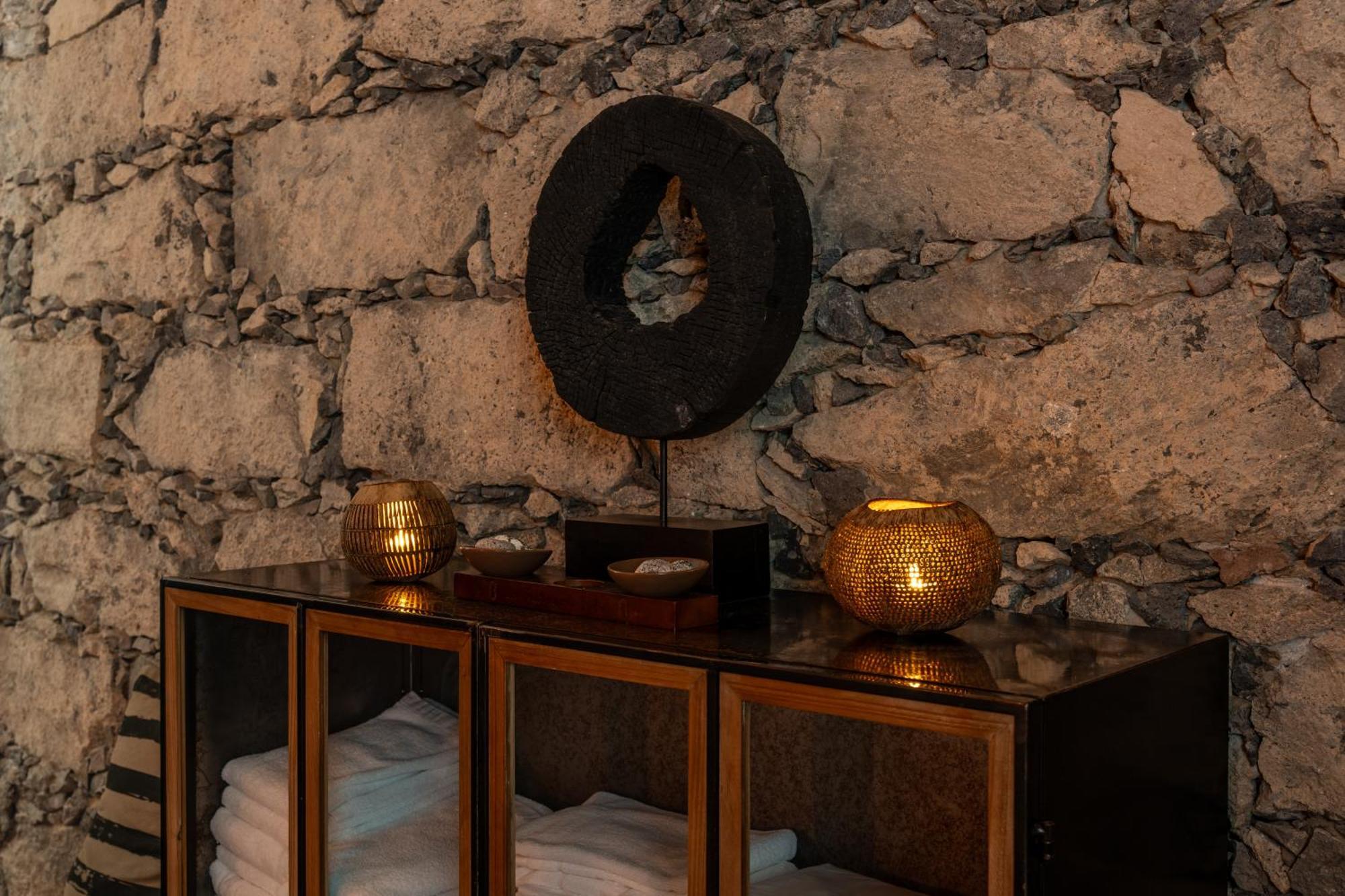 Sensi Azores Nature And Spa Ginetes Luaran gambar A detail of the interior of the house