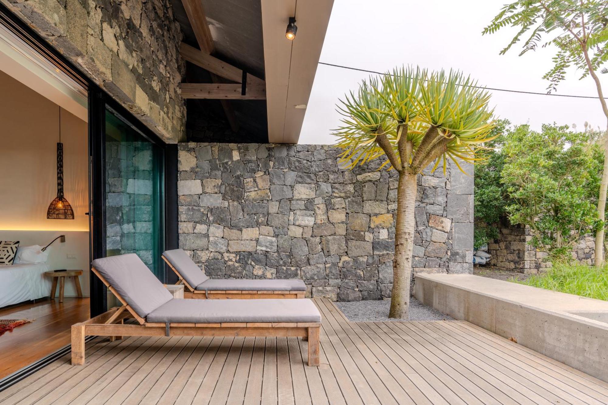 Sensi Azores Nature And Spa Ginetes Bilik gambar The hotel's private beach